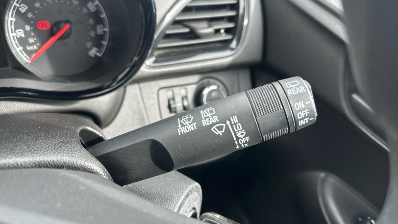 Vauxhall Viva 1.0 SE 5dr [A/C] Petrol Hatchback